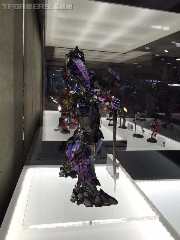 SDCC 2015   Transformers Comicave Optimus Prime Bumblebee Statues From,Bluefin  (2 of 24)